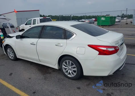 2017 Nissan Altima 2.5/S/Sv/Sl/Sr z USA, uszkodzony, nr VIN 1N4AL3AP6HC479999